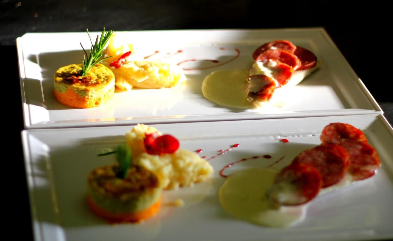 Logis Hotel Restaurant & Pizzeria Vuillot Cuiseaux Ngoại thất bức ảnh