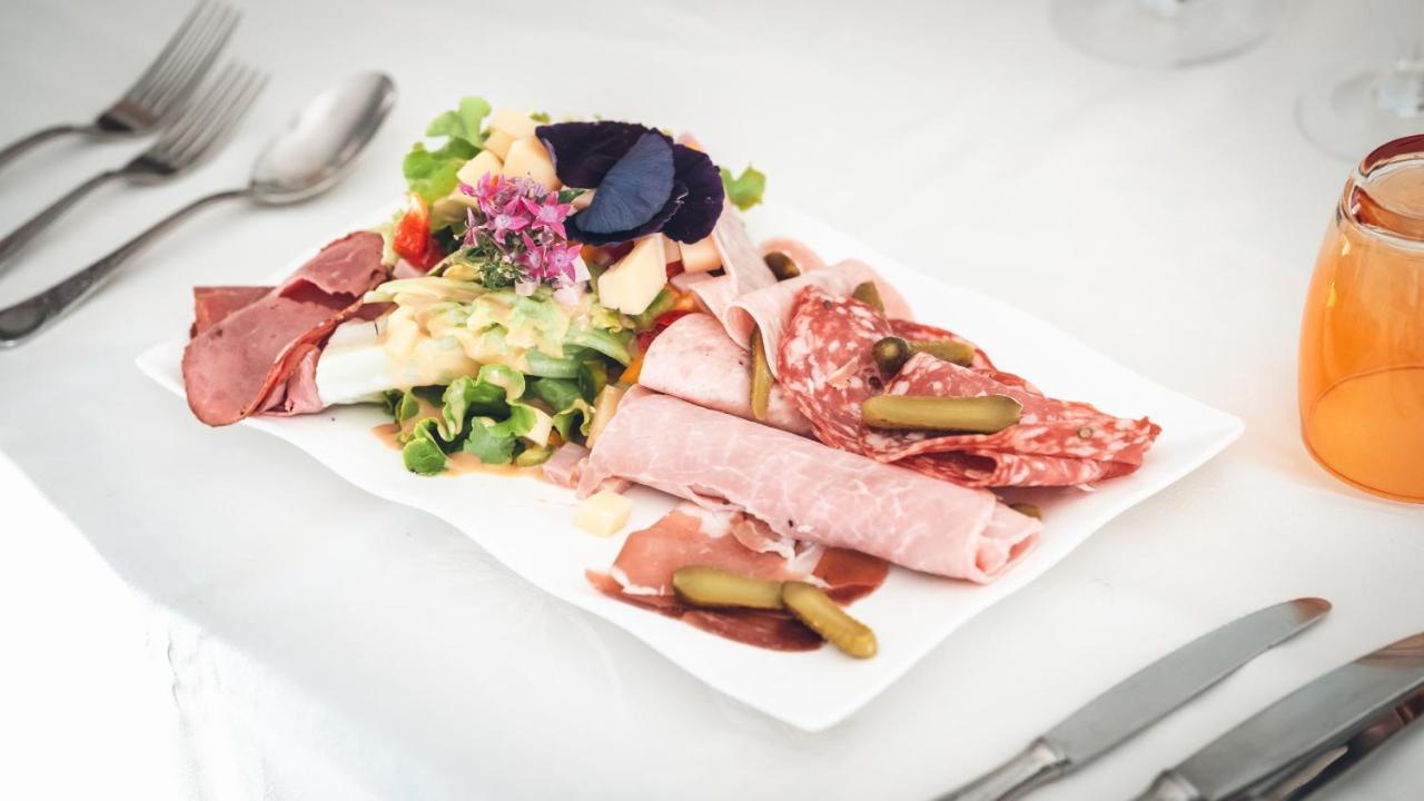 Logis Hotel Restaurant & Pizzeria Vuillot Cuiseaux Ngoại thất bức ảnh