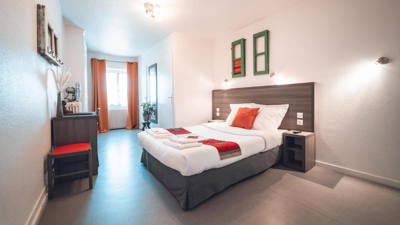 Logis Hotel Restaurant & Pizzeria Vuillot Cuiseaux Ngoại thất bức ảnh